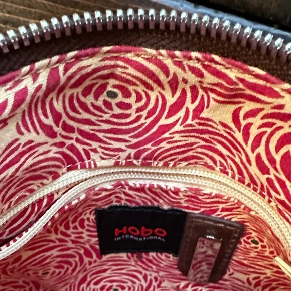 HOBO Brown Leather Crossbody Bag - Picture 4 of 10